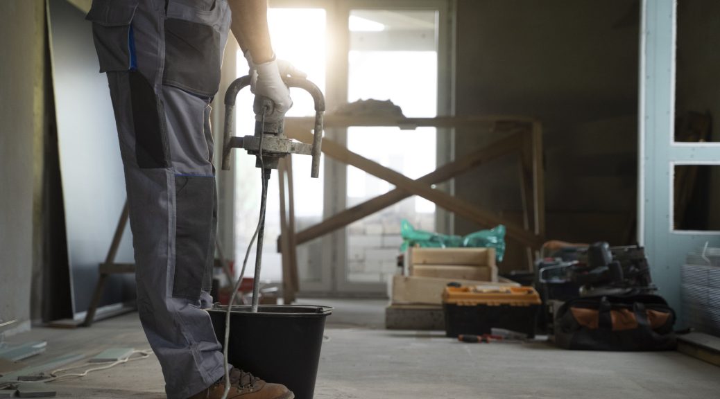 Artisans du bâtiment : comment identifier des chantiers de rénovation dans un marché sous tension ?